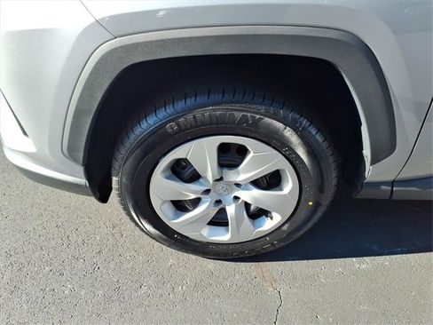 Used 2024 Toyota RAV4 LE image 4