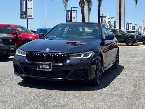 Used 2023 BMW 530e w/ M Sport Package RWD image 5