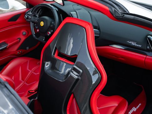 Used 2018 Ferrari 488 Spider RWD image 30