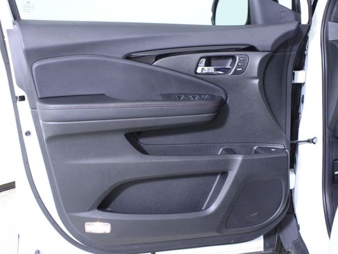 Used 2022 Honda Ridgeline Black Edition image 17