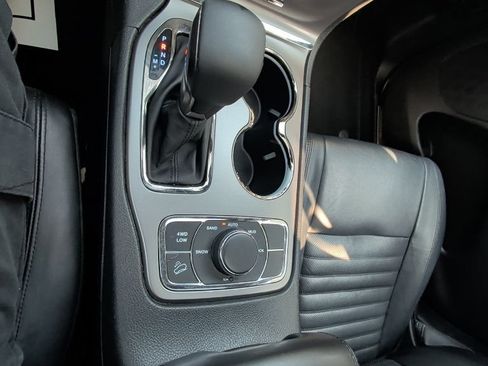 Used 2019 Jeep Grand Cherokee Limited X AWD/4WD image 23