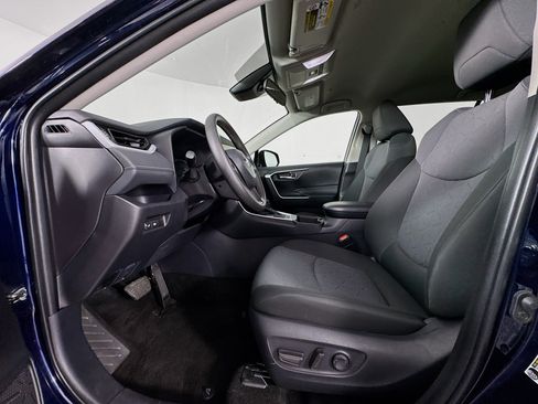 Certified 2025 Toyota RAV4 XLE AWD/4WD image 19