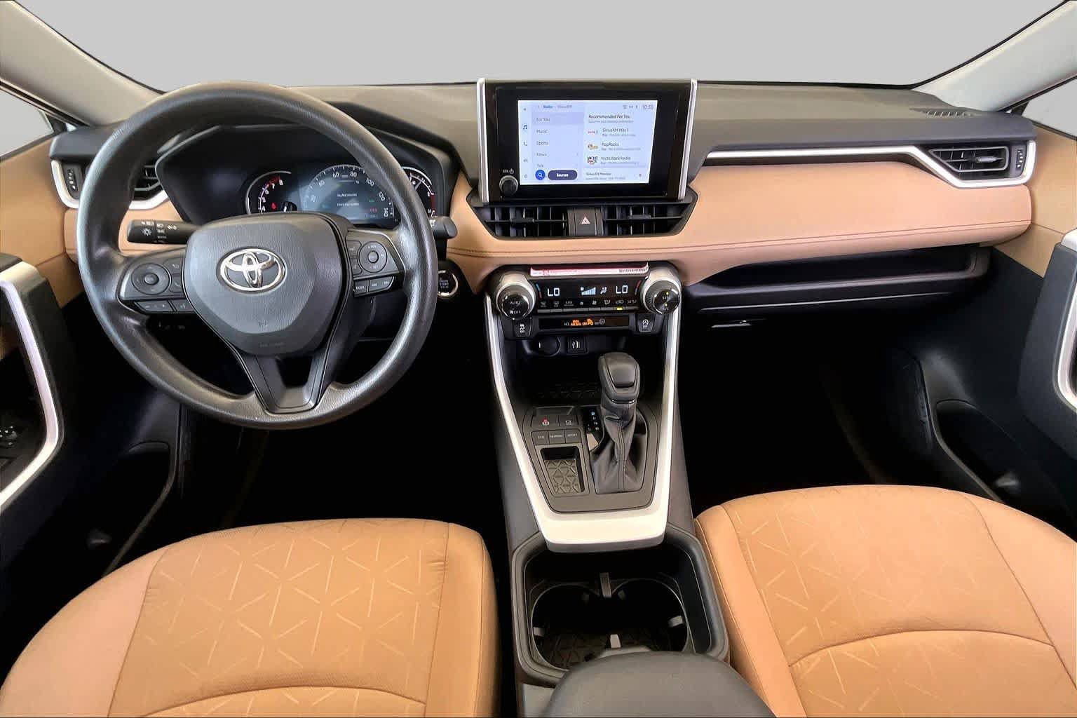 Used 2024 Toyota RAV4 XLE w/ Convenience Package FWD image 14