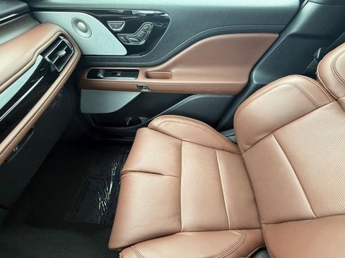 New 2026 Lincoln Aviator Reserve w/ Luxury Package image 15