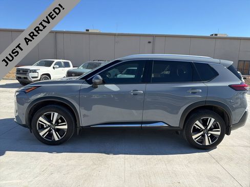 Certified 2023 Nissan Rogue SL w/ SL Premium Package image 8