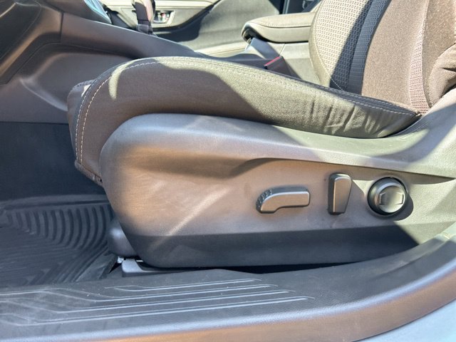 Used 2023 Subaru Outback Premium AWD/4WD image 25