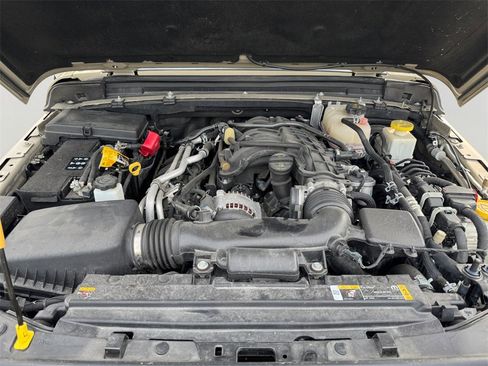 Used 2022 Jeep Gladiator Willys image 9