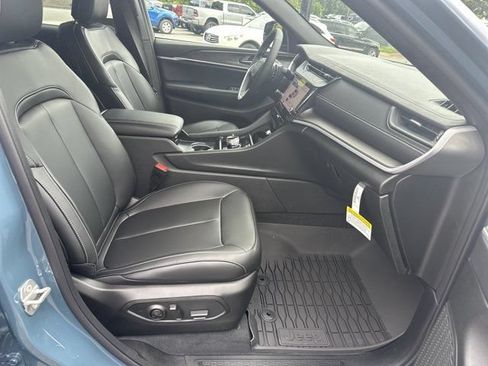 New 2026 Jeep Grand Cherokee L Limited AWD/4WD image 13