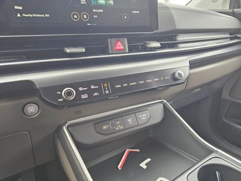 New 2026 Kia Carnival LXS image 15