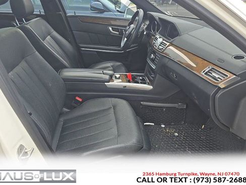 Used 2015 Mercedes-Benz E 400 4MATIC Sedan w/ Keyless Go Package image 6
