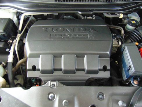Used 2017 Honda Odyssey SE image 18