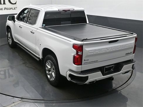 Used 2020 Chevrolet Silverado 1500 High Country w/ Technology Package image 40