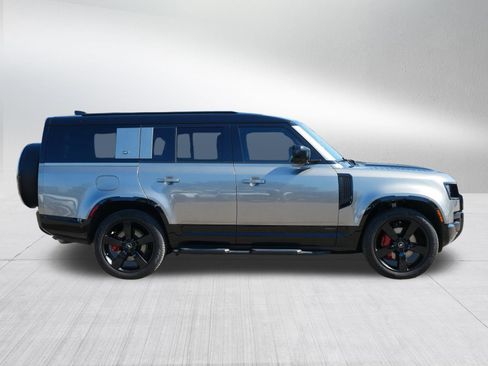 Used 2024 Land Rover Defender 130 X image 4
