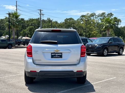 Used 2017 Chevrolet Equinox LT w/ Convenience Package FWD image 4