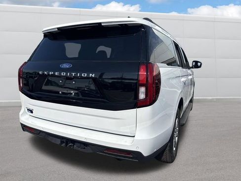 Used 2025 Ford Expedition Active AWD/4WD image 8