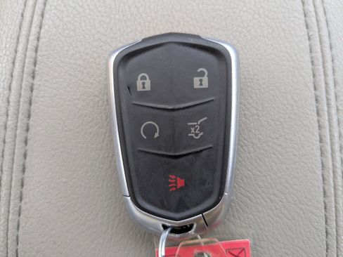 Used 2021 Cadillac XT4 Luxury image 32