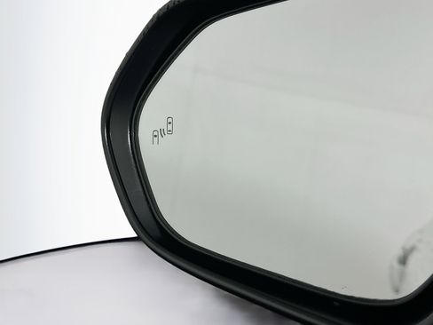 Used 2025 Toyota Camry LE image 16