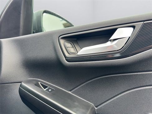 Used 2025 Ford Escape ST-Line w/ Cold Weather Package image 34