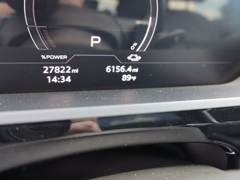 Used 2021 Audi e-tron Premium Plus w/ Premium Plus Package AWD/4WD image 9