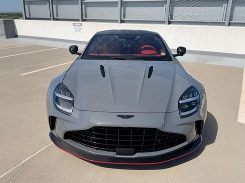Used 2025 Aston Martin V8 Vantage Coupe RWD image 5