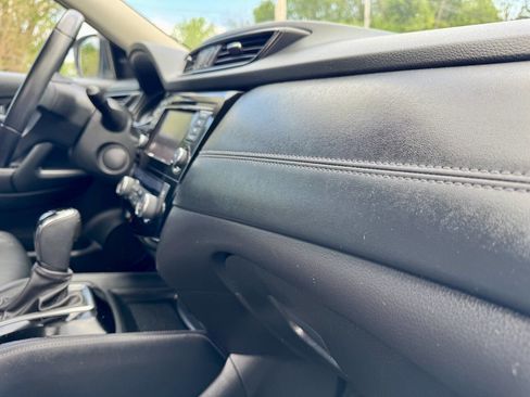 Used 2018 Nissan Rogue SL AWD/4WD image 29