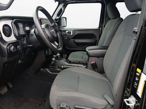 Used 2025 Jeep Gladiator Sport AWD/4WD image 19