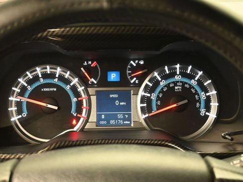 Used 2019 Toyota 4Runner TRD Off-Road AWD/4WD image 11