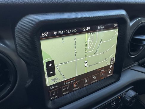 Used 2022 Jeep Gladiator Sport AWD/4WD image 25