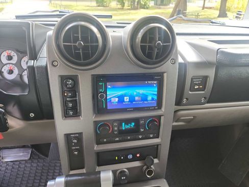 Used 2003 HUMMER H2 image 25