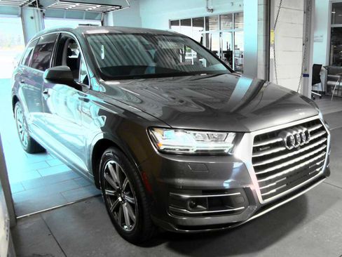 Used 2019 Audi Q7 3.0T Premium Plus w/ Premium Plus Package AWD/4WD image 4