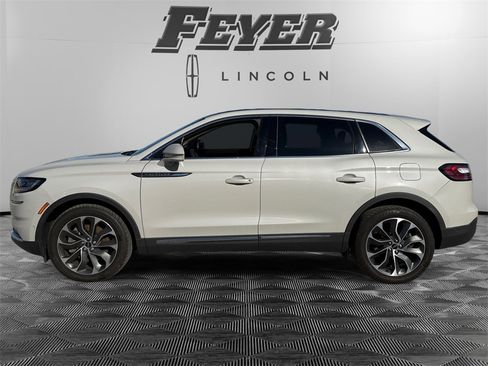 Used 2021 Lincoln Nautilus Reserve w/ Equipment Group 201A image 2
