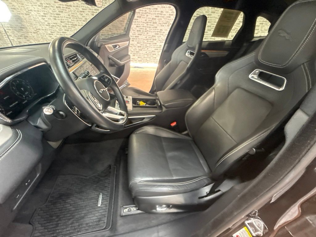Used 2025 Jaguar F-PACE R-Dynamic S AWD/4WD image 25