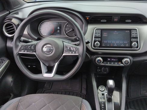 Used 2019 Nissan Kicks SV FWD image 29