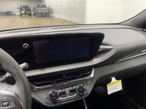 New 2025 Buick Envista Preferred w/ Convenience I Package image 22