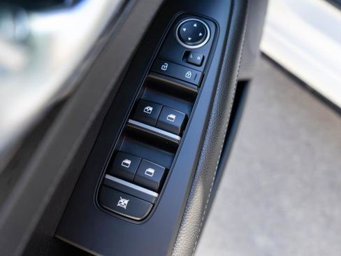 Certified 2022 Kia Forte GT-Line w/ GT-Line Premium Package image 17