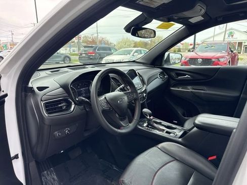 Used 2023 Chevrolet Equinox RS w/ RS Leather Package AWD/4WD image 10