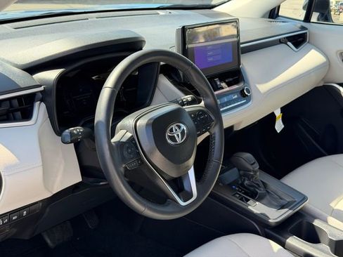 Used 2026 Toyota Corolla Cross LE w/ Moonroof Package FWD image 10