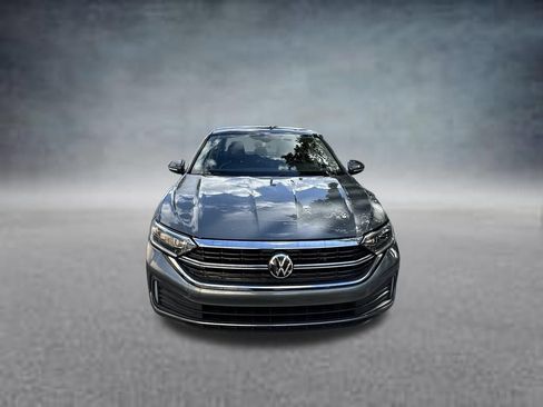 Used 2023 Volkswagen Jetta SEL FWD image 2