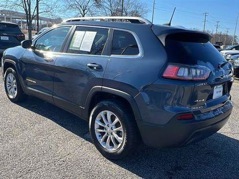 Used 2019 Jeep Cherokee Latitude w/ Cold Weather Group image 7
