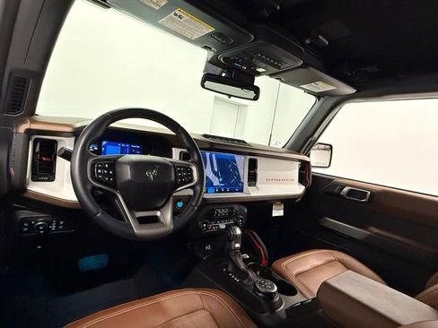 Used 2023 Ford Bronco Heritage Edition image 25