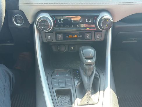 Used 2024 Toyota RAV4 XLE w/ Convenience Package AWD/4WD image 17
