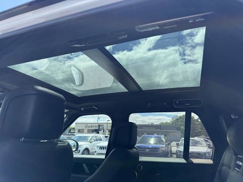 Used 2020 Land Rover Range Rover HSE AWD/4WD image 8