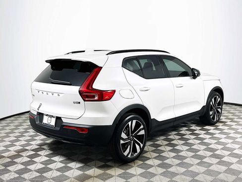 Used 2025 Volvo XC40 B5 Plus w/ Climate Package image 7