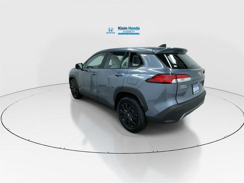 Used 2025 Toyota Corolla Cross L image 8