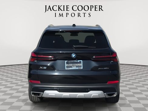 Used 2025 BMW X5 xDrive50e image 6