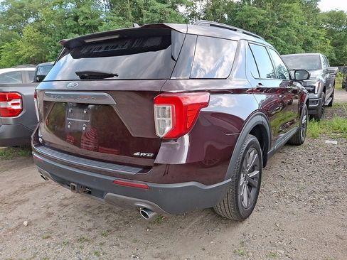 Used 2022 Ford Explorer XLT w/ Equipment Group 202A AWD/4WD image 3
