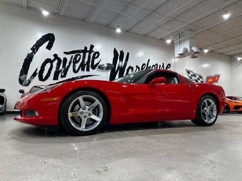 Used 2006 Chevrolet Corvette Coupe w/ Preferred Equipment Group RWD image 4