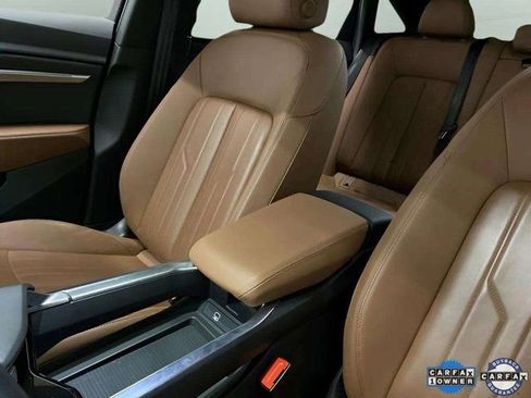 Used 2024 Audi Q8 e-tron Premium image 64