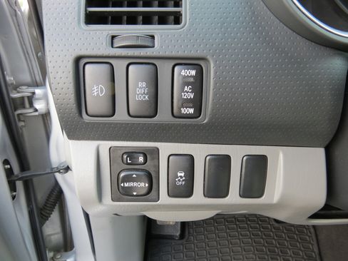 Used 2012 Toyota Tacoma PreRunner w/ TRD Off-Road Pkg image 17