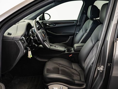 Used 2017 Porsche Macan image 5